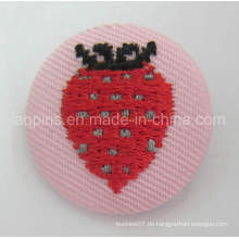 Hochwertige Stickerei Zinn Button Badge mit Stoff (Knopf Abzeichen-60)